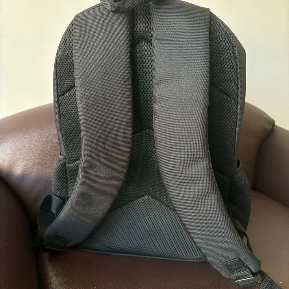 Axolotl Backpack - Picture 3 of 3